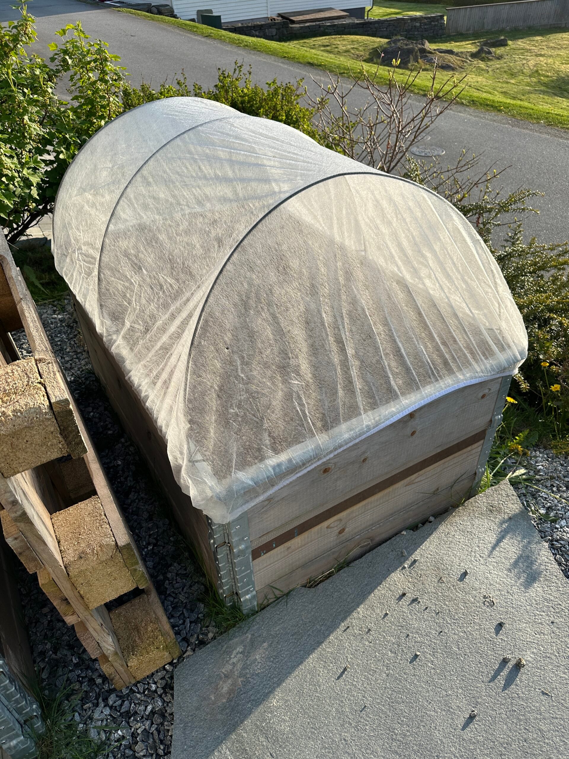 Nett med pallekarm buer